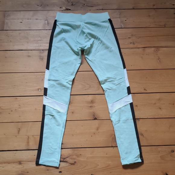 **NWT** Puma colourblock leggings - Picture 2 of 6